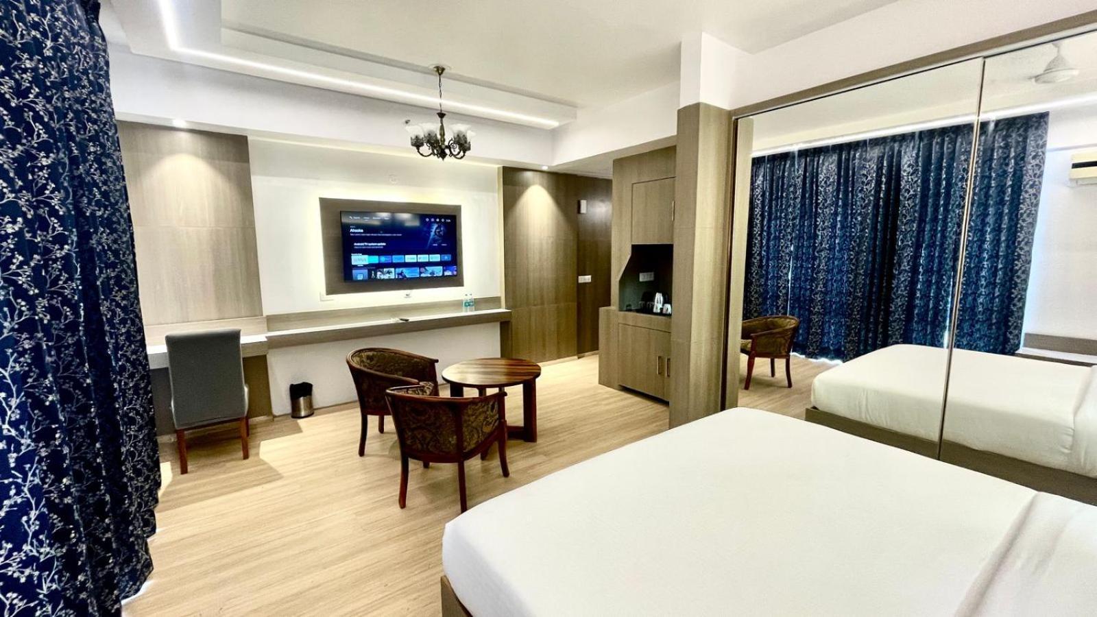 The Grace Residency - Gomtinagar, Lucknow Aparthotel Kültér fotó
