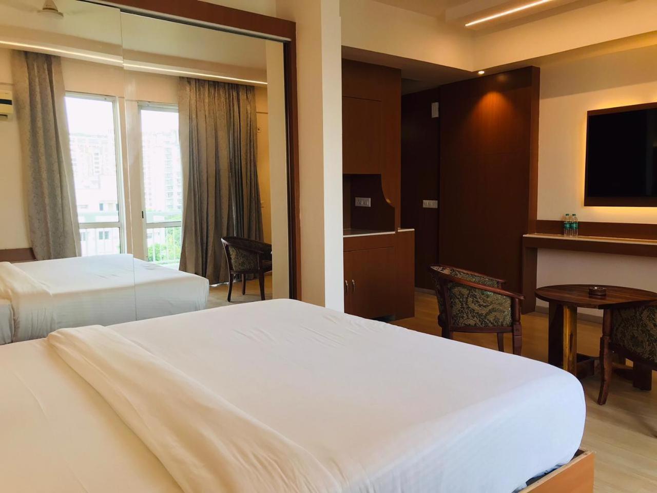 The Grace Residency - Gomtinagar, Lucknow Aparthotel Kültér fotó
